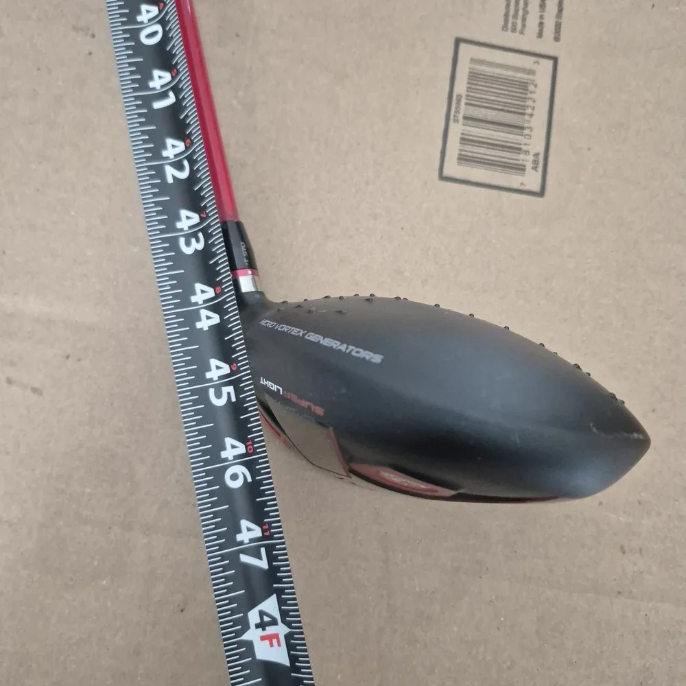 Wilson Staff D300 SUPERLIGHT Driver 9* / RH / Stiff Graphite ~46